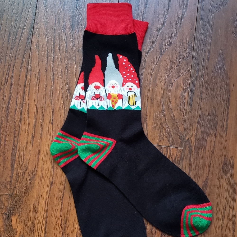 🍷 🍕 🍺 NWOT Men's Funny Christmas Gnome Crew Socks 🍷 🍕 🍺
